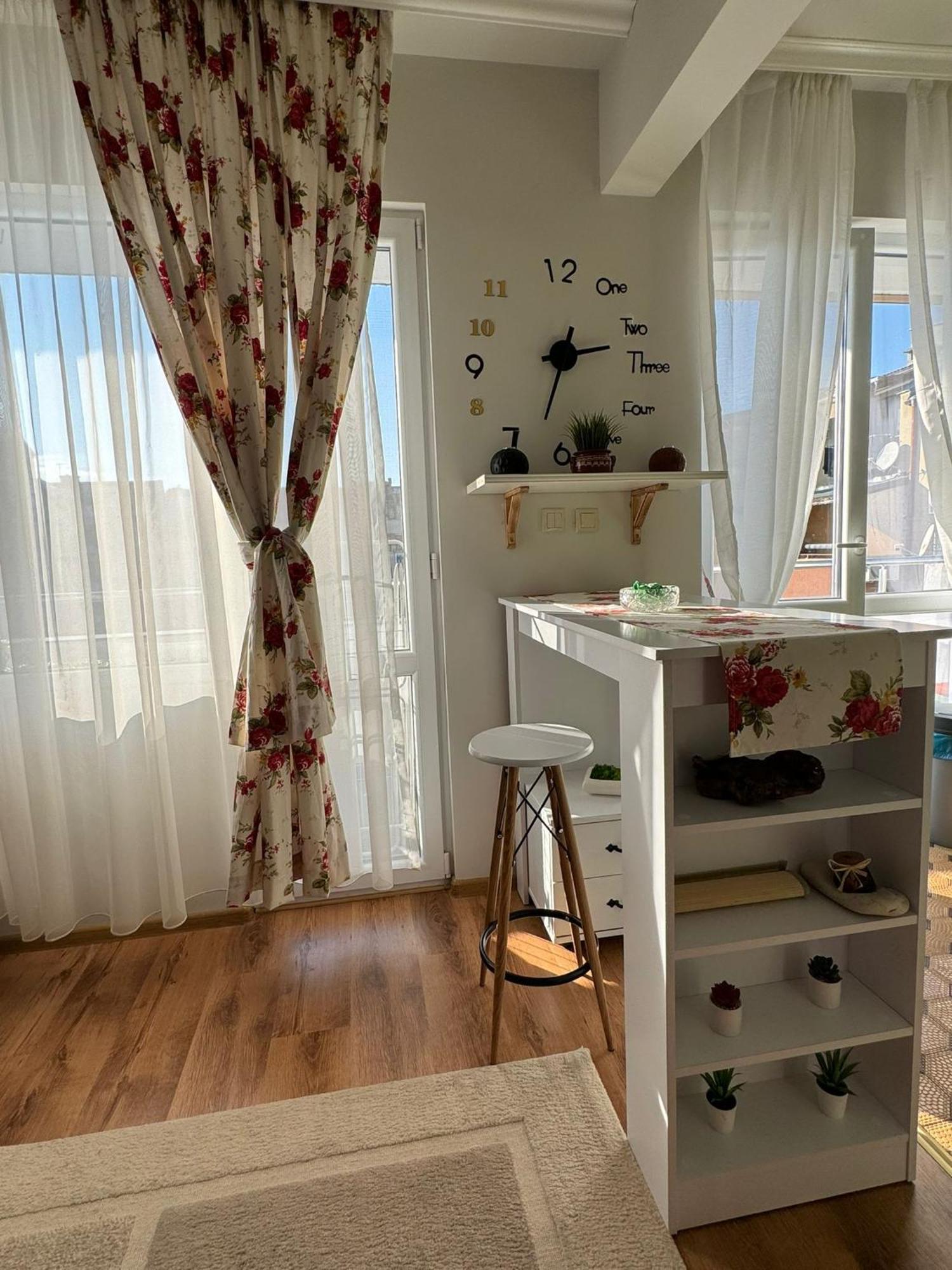 The Master&Margarita Apartment, Майстора и Маргарита Бургас Экстерьер фото
